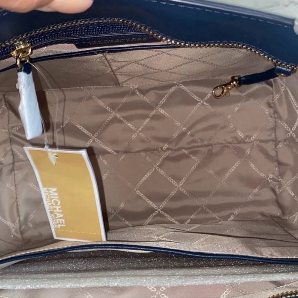 Michael Kors WHITNEY Large Tote/KINSLEY Wallet 2pc Set - Picture 3 of 9